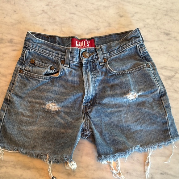 Levi's 514 Slim Straight Blue Distressed Jean Shorts size 27 - Picture 1 of 4